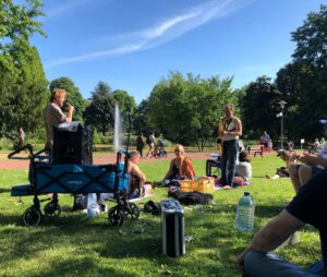 Picknick mit Live-Musik im Stadtgarten Essen, Frohnleichnam 2022